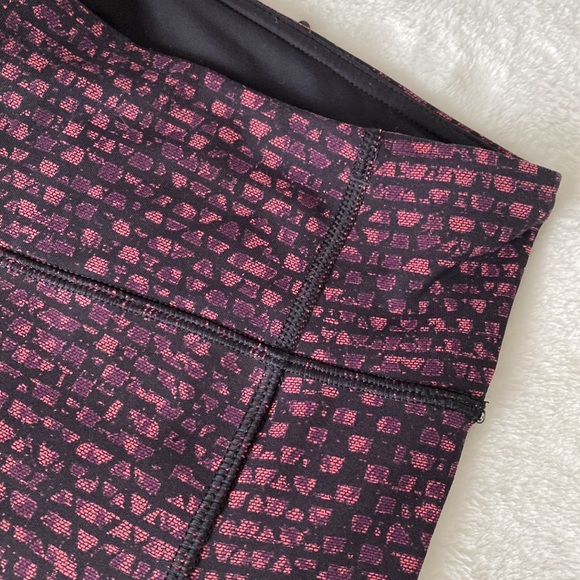 Lululemon Size 6 leggings - Picture 4 of 8